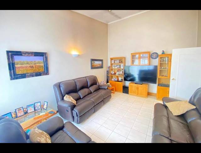 5 BEDROOM HOUSE FOR SALE IN ST ANDREWS